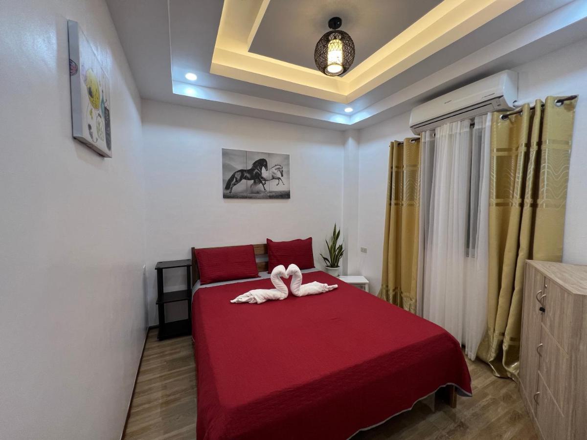 Rich-Vania Suites General Luna  Luaran gambar