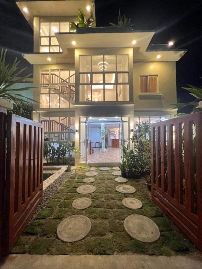 Rich-Vania Suites General Luna  Luaran gambar
