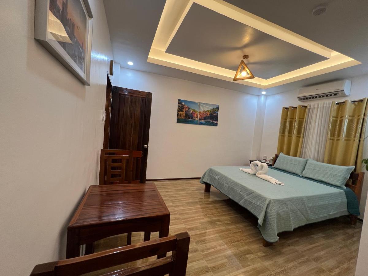Rich-Vania Suites General Luna  Luaran gambar