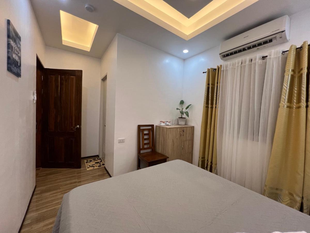 Rich-Vania Suites General Luna  Luaran gambar