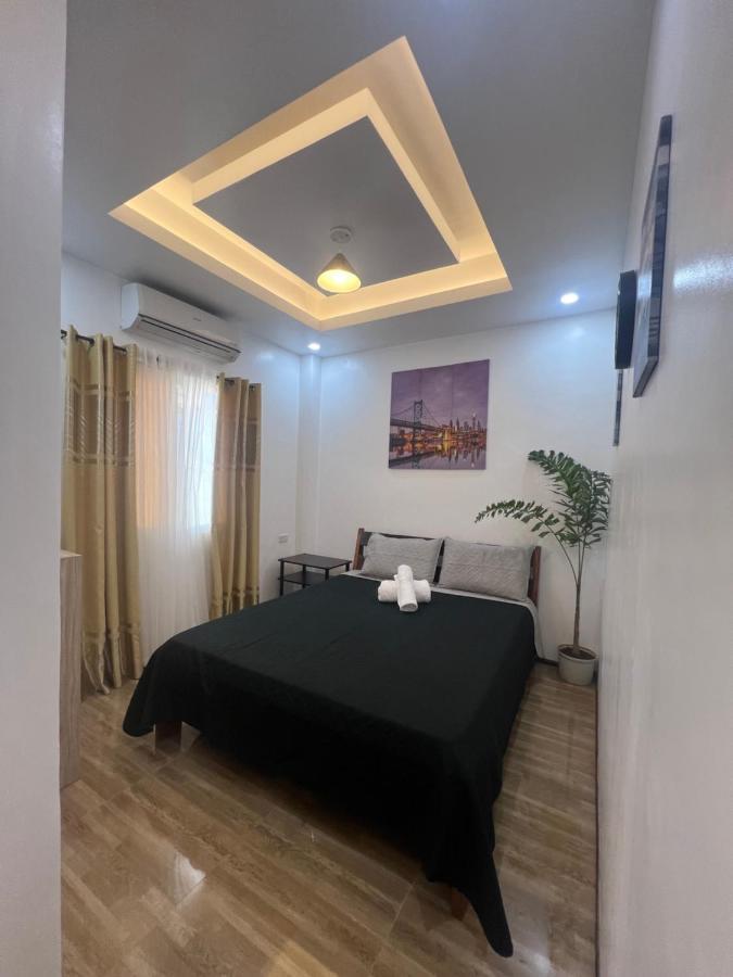 Rich-Vania Suites General Luna  Luaran gambar
