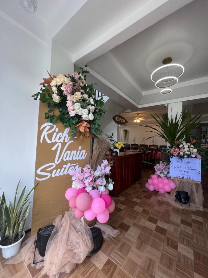 Rich-Vania Suites General Luna  Luaran gambar