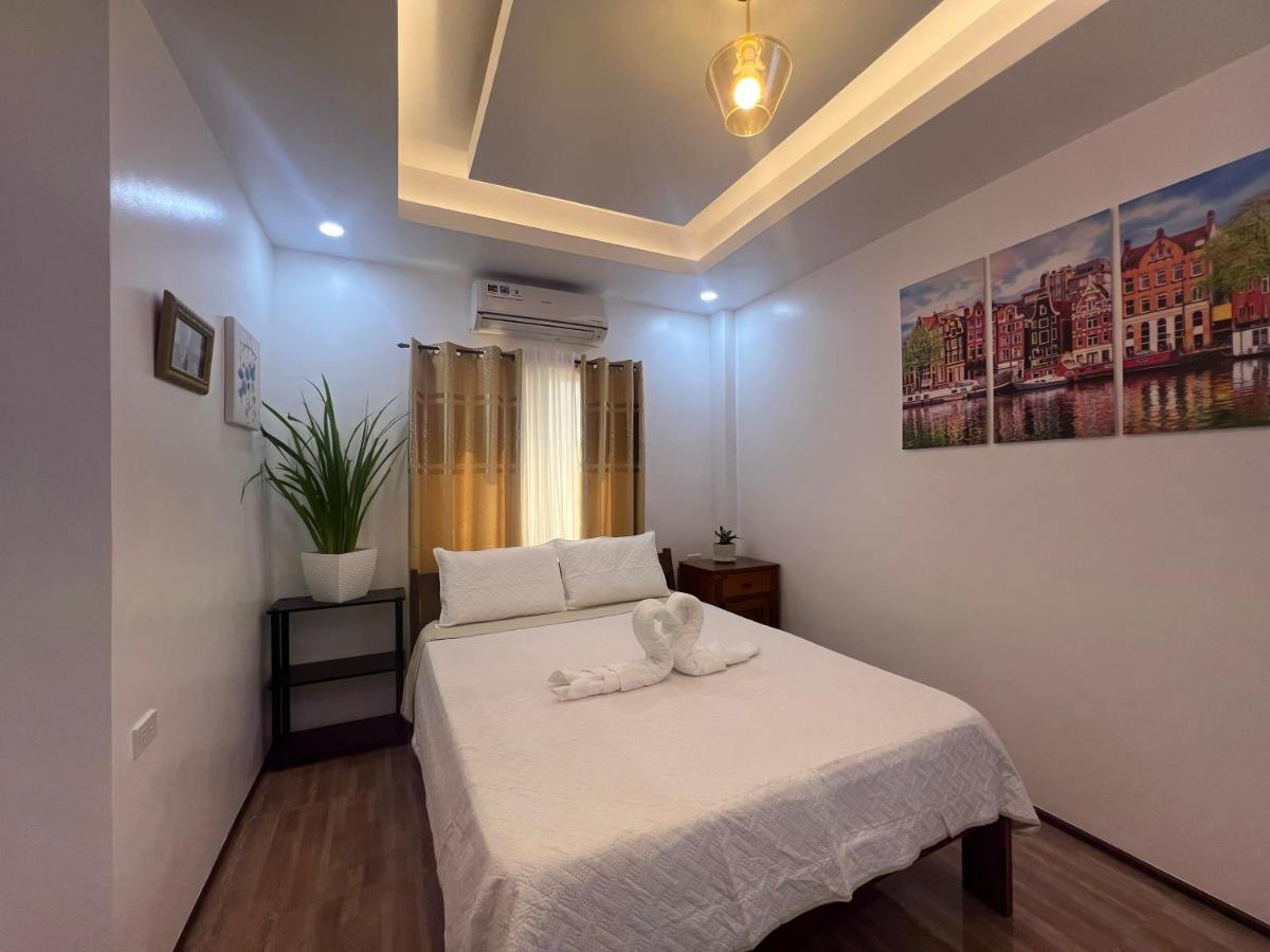 Rich-Vania Suites General Luna  Luaran gambar