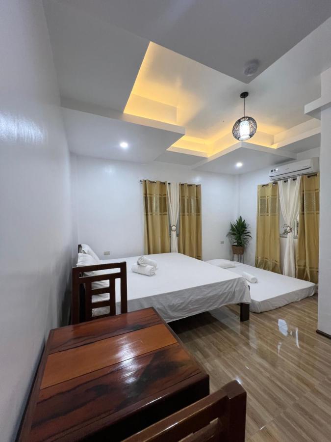 Rich-Vania Suites General Luna  Luaran gambar