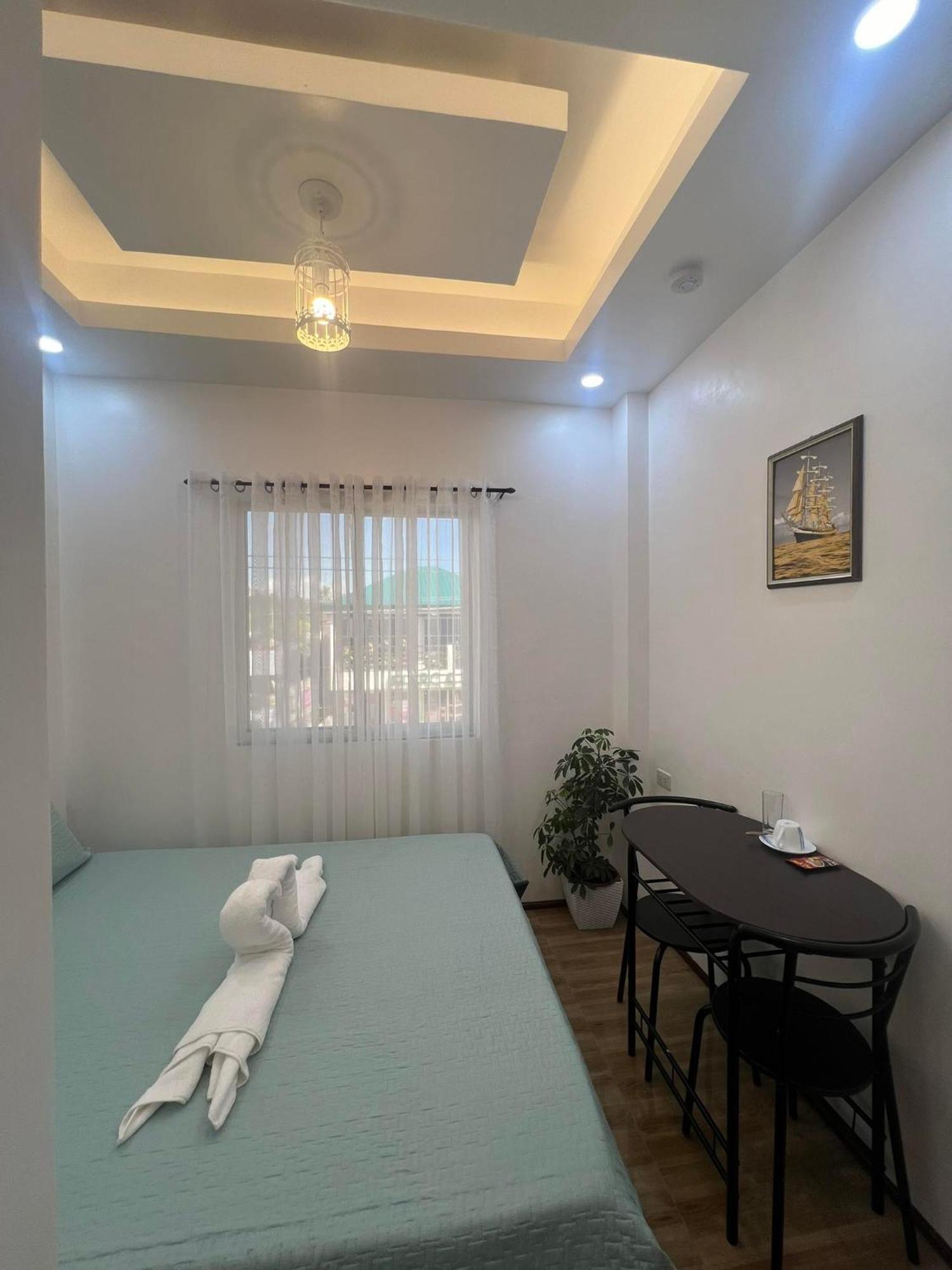 Rich-Vania Suites General Luna  Luaran gambar